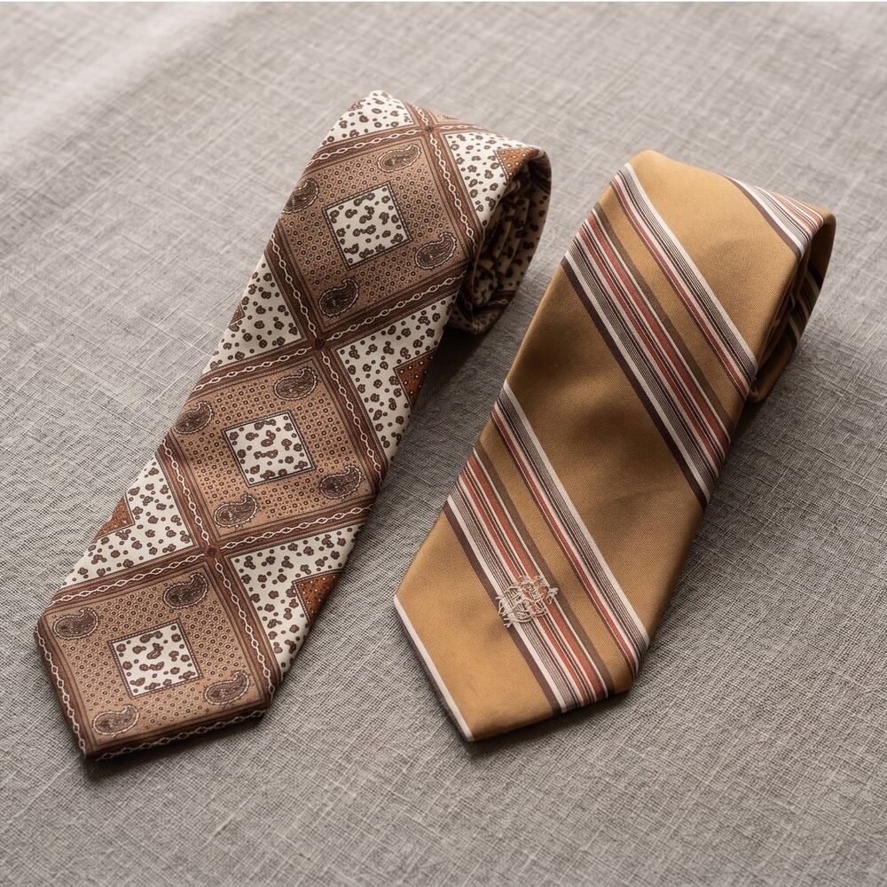 Hughes & Hatcher Vintage Lot of 2 Mens Wide Polyester Neck Ties Brown